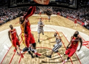 开云体育官方网站-跨界制霸，上海男篮的战术智慧与拉文F1赛道的冠军接管