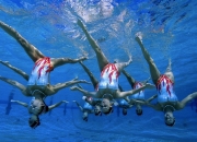 开云平台-哈登终场绝命三分定乾坤，湖人险胜篮网见证巨星归来