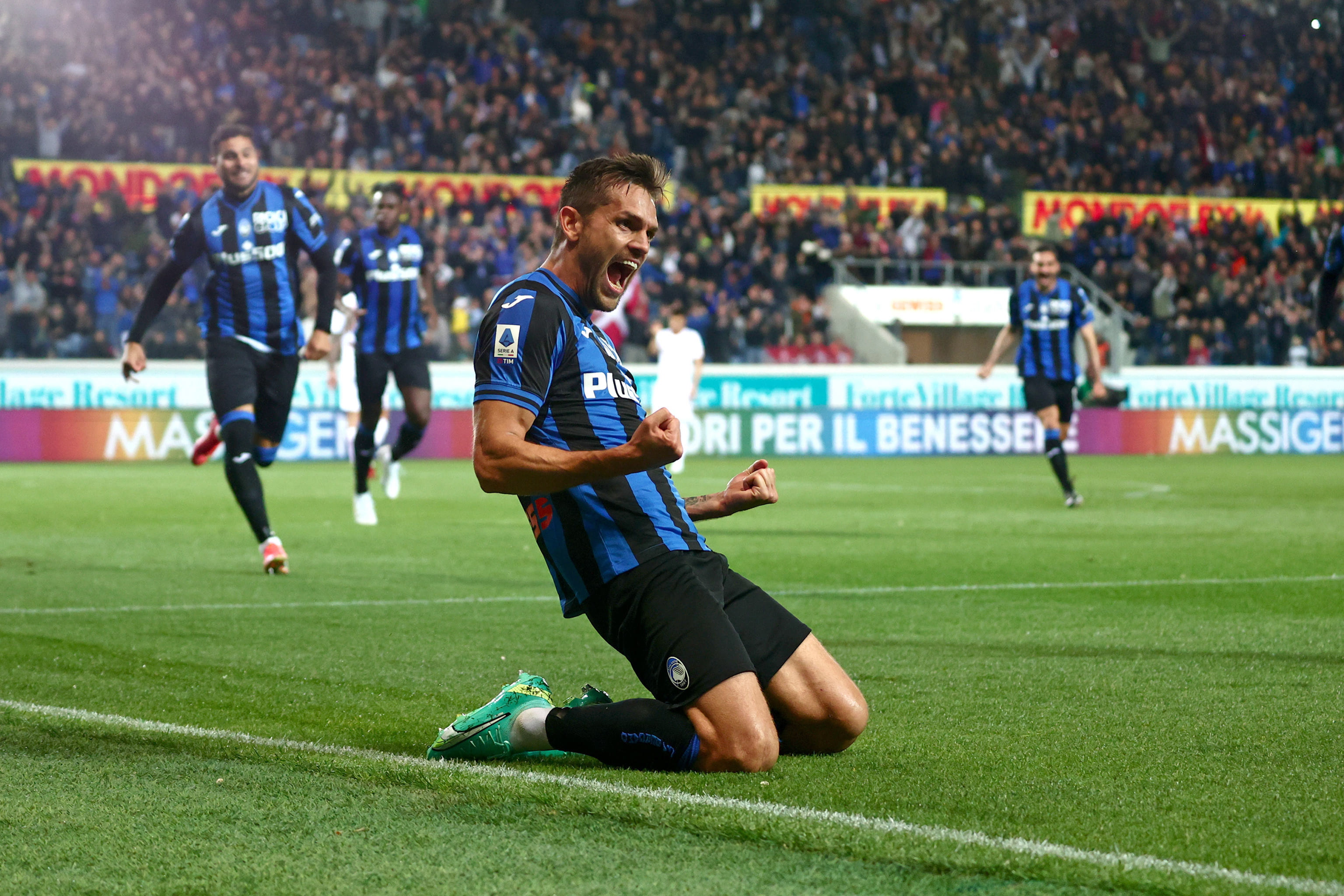 亚特兰大主场告捷,意甲联赛竞争壮观的简单介绍 亚特兰大主场告捷,意甲联赛竞争壮观的简单介绍