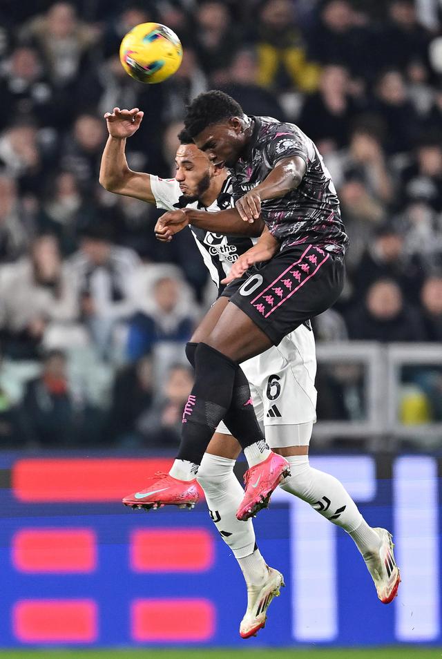 诺里奇客场战平伯恩利,表现出色 诺里奇客场战平伯恩利,表现出色