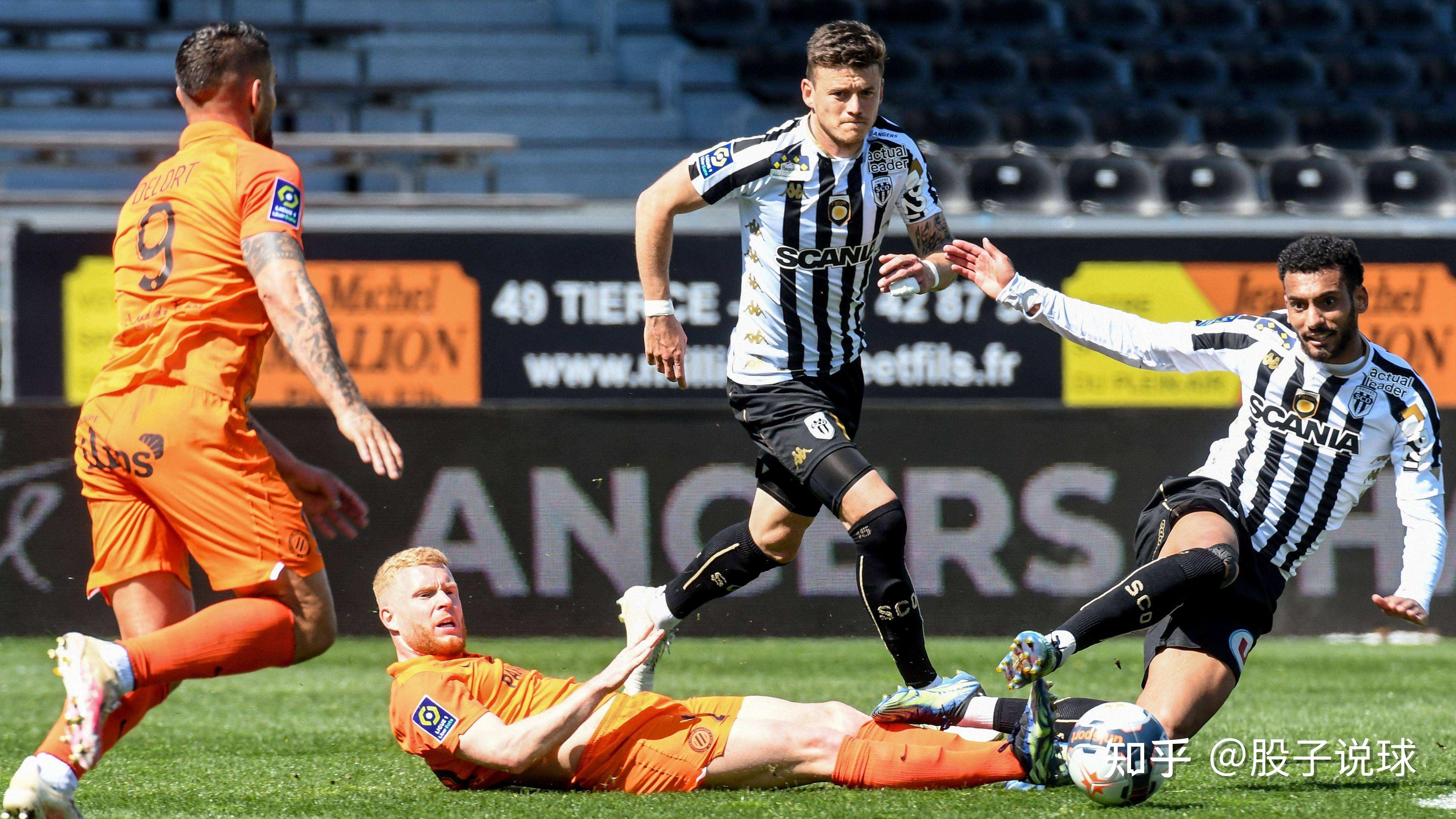 安格斯斩获宝贵3分,全队士气高涨 安格斯斩获宝贵3分,全队士气高涨