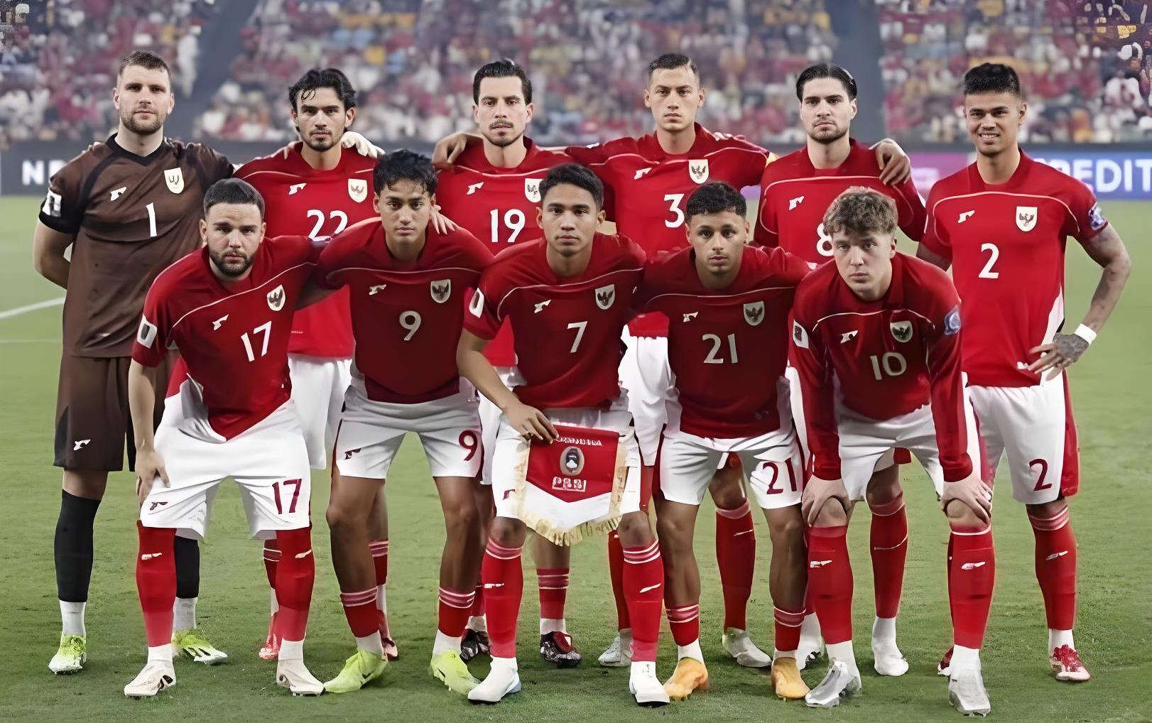 包含国际足球比赛中球队之间打响硬仗的词条 包含国际足球比赛中球队之间打响硬仗的词条