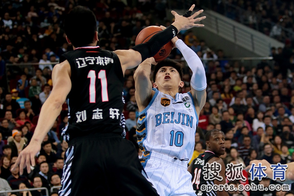 北京首钢客场惊险取胜，雄风再起的简单介绍