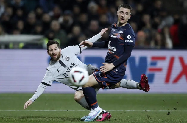 包含巴黎圣日耳曼对阵蒙彼利埃,冠军之争的词条 包含巴黎圣日耳曼对阵蒙彼利埃,冠军之争的词条