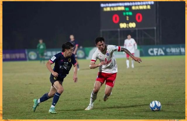 关于国内足球锦标联赛的冠军争夺的信息 关于国内足球锦标联赛的冠军争夺的信息