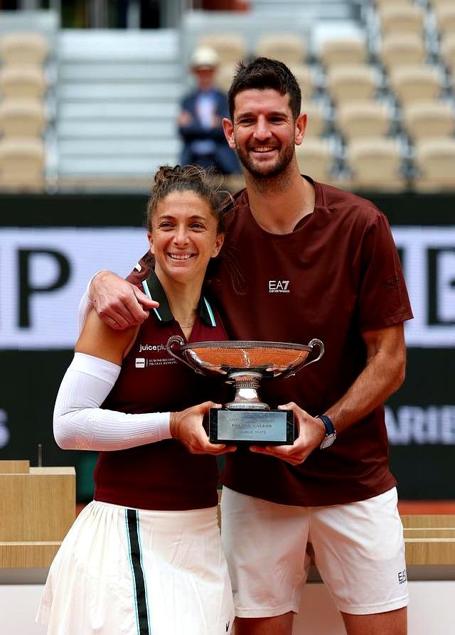 世界网球队险胜意大利网球队,穆雷关键制胜的简单介绍 世界网球队险胜意大利网球队,穆雷关键制胜的简单介绍