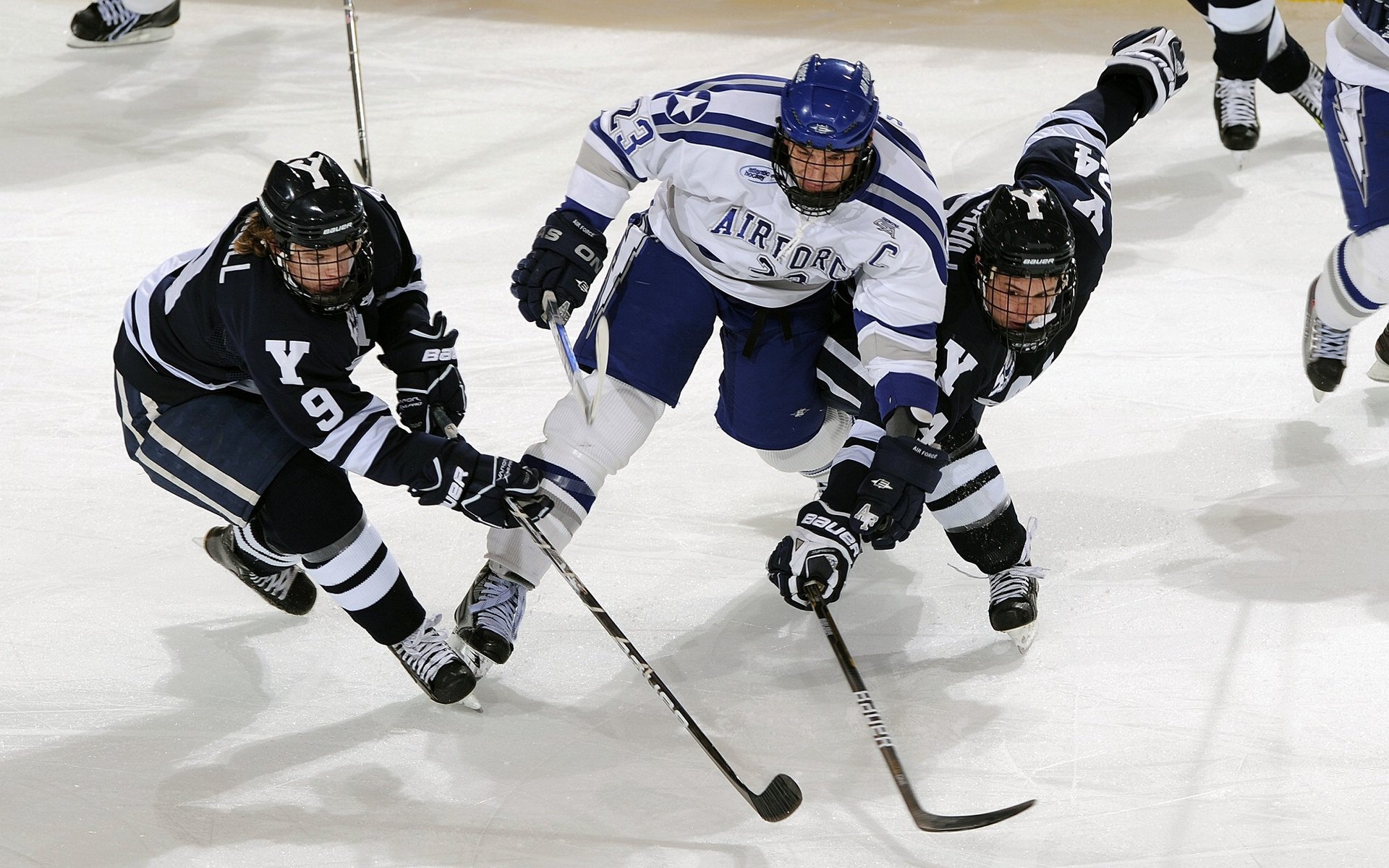 卡拉斯科独造三球闪耀全场，阿尔及利亚闪电战击溃澳大利亚