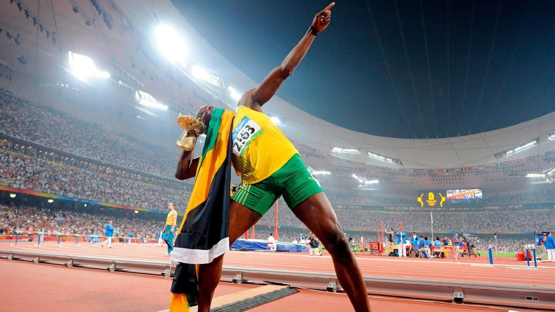 欧冠决赛之夜，梅西彻底打爆防线