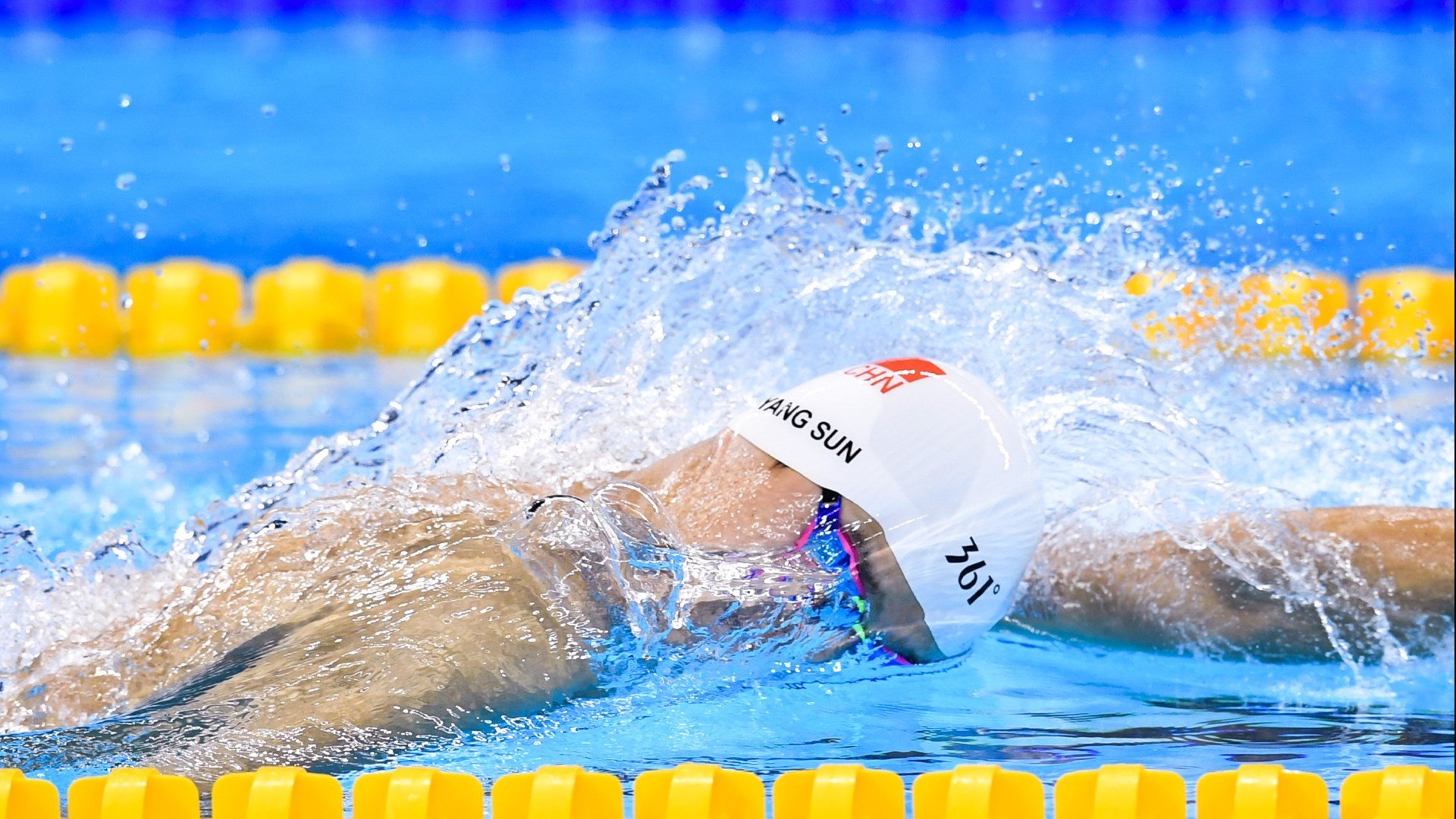 加维独舞诺坎普，青春风暴碾压郁金香—巴萨新王扛起后梅西时代的天空