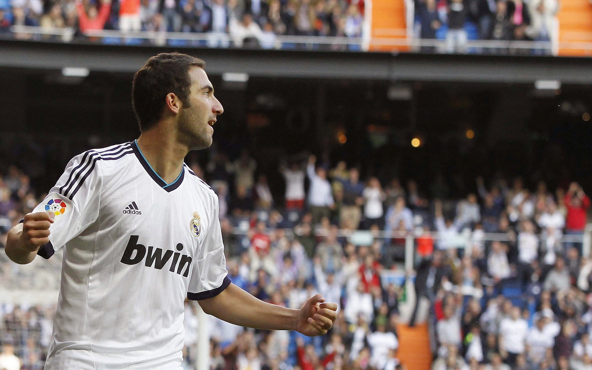 卡瓦哈尔惊艳四座，AC米兰险胜土耳其彰显欧冠血性