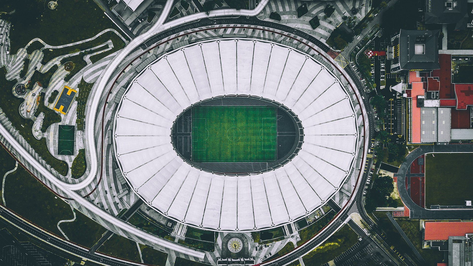 当红蓝军团折戟尼斯，F1新王弗拉霍维奇用速度重写体育版图